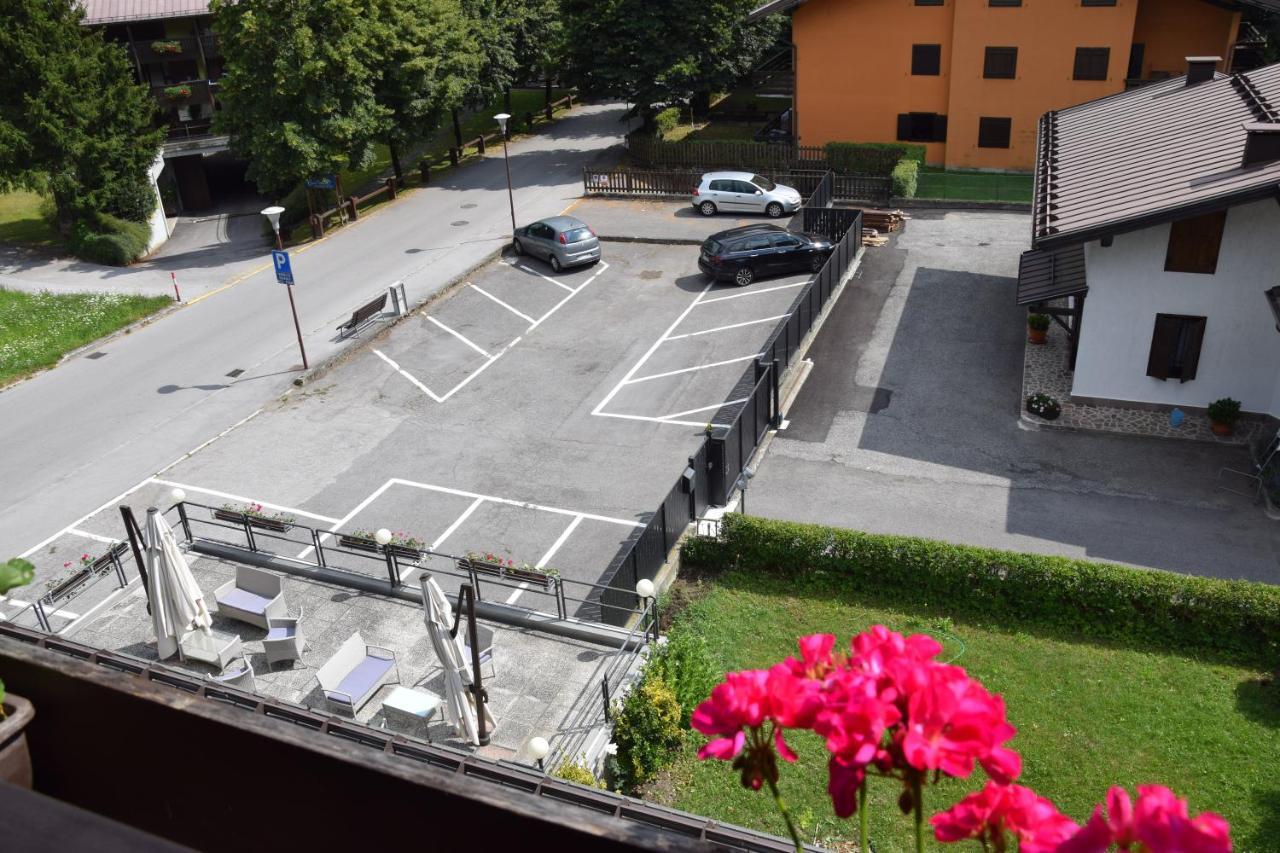 Hotel Ferrari Pinzolo Exteriér fotografie