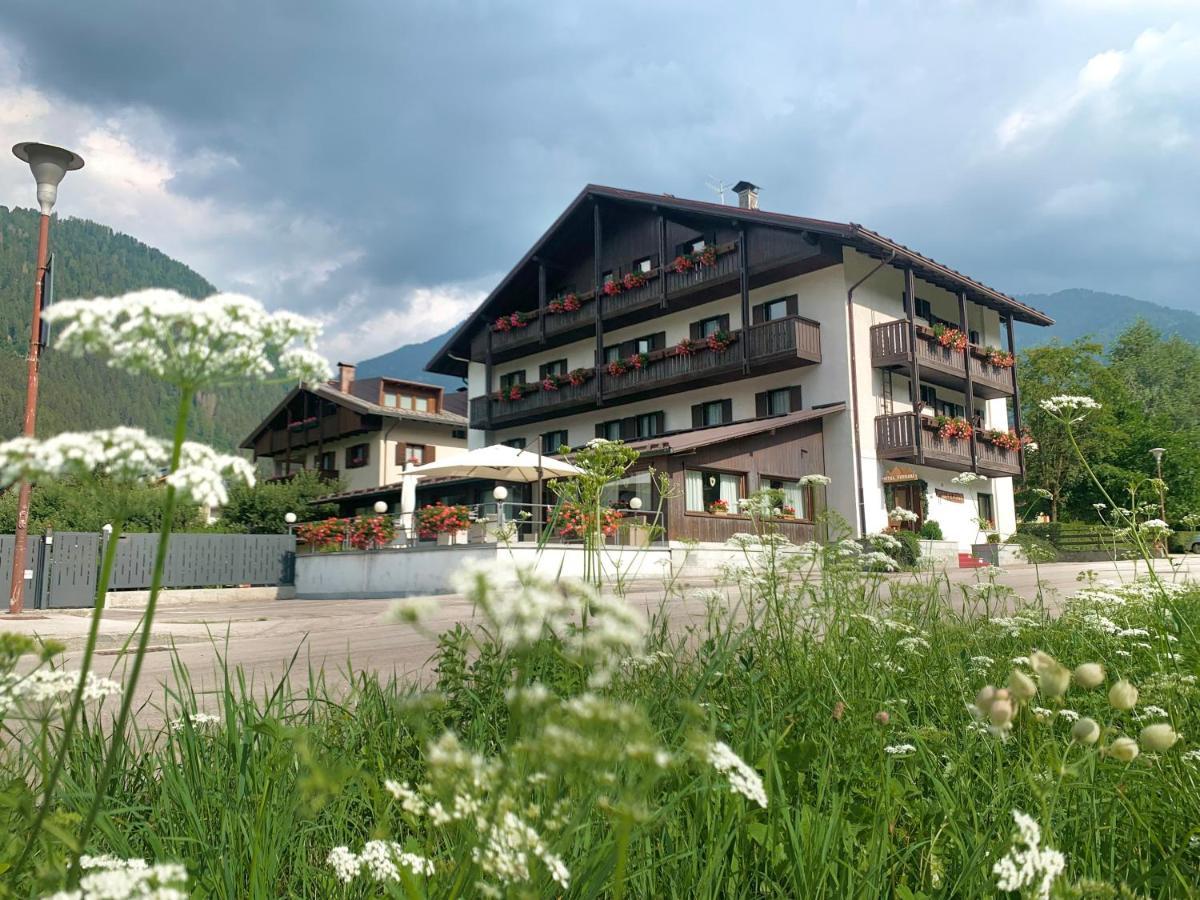 Hotel Ferrari Pinzolo Exteriér fotografie